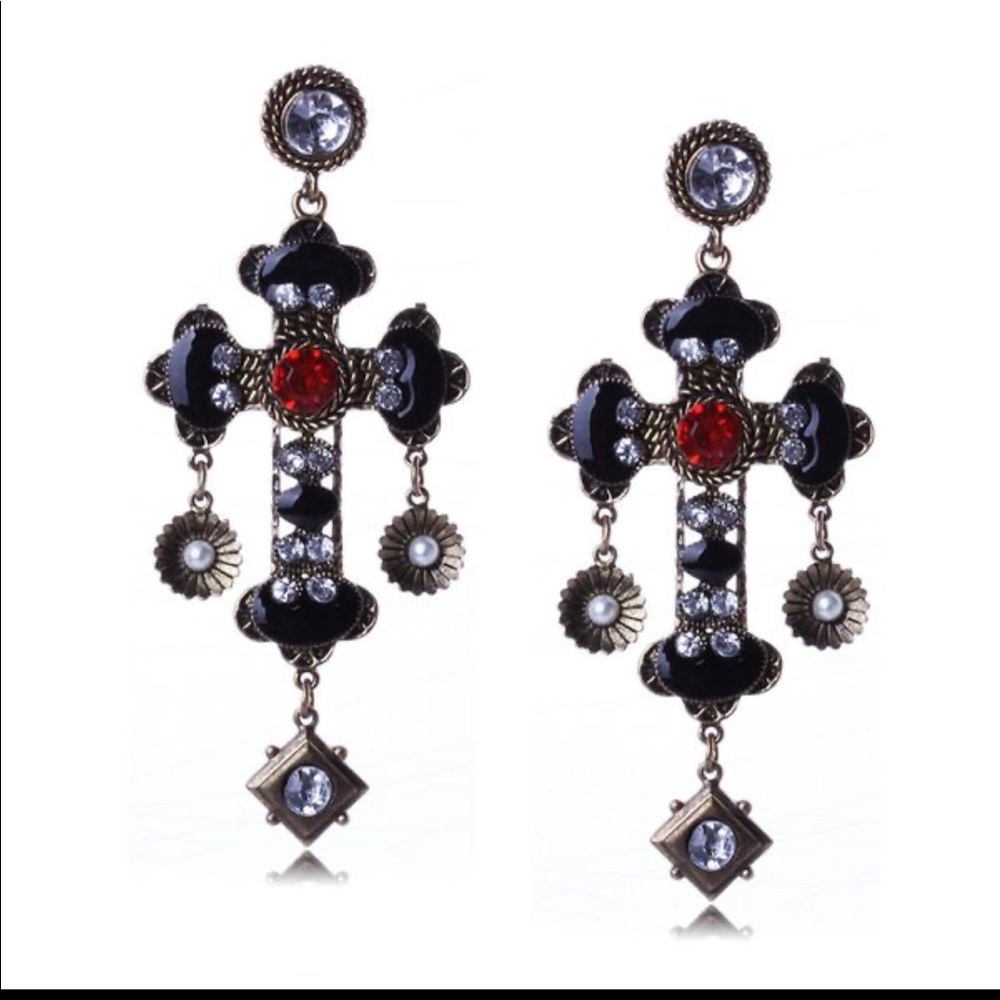 Women’s accessories